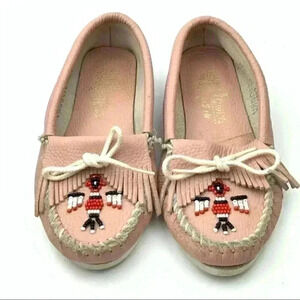 Minnetonka moccasins size 5.5 pink beaded kilted tribal